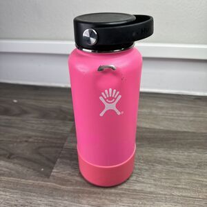 Hydro Flask Stainless Steel 32 Ounce Wide Mouth with Bottom Sleeve FLAMINGO PINK